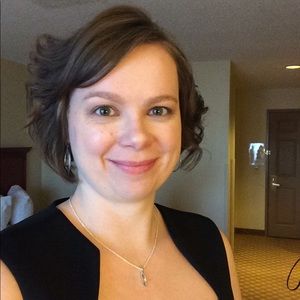 Meet your Posher, Emma